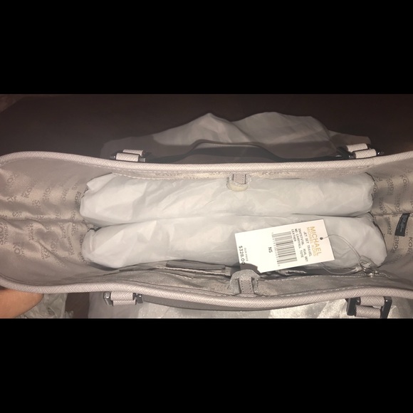 Michael Kors Purse - Picture 5 of 7